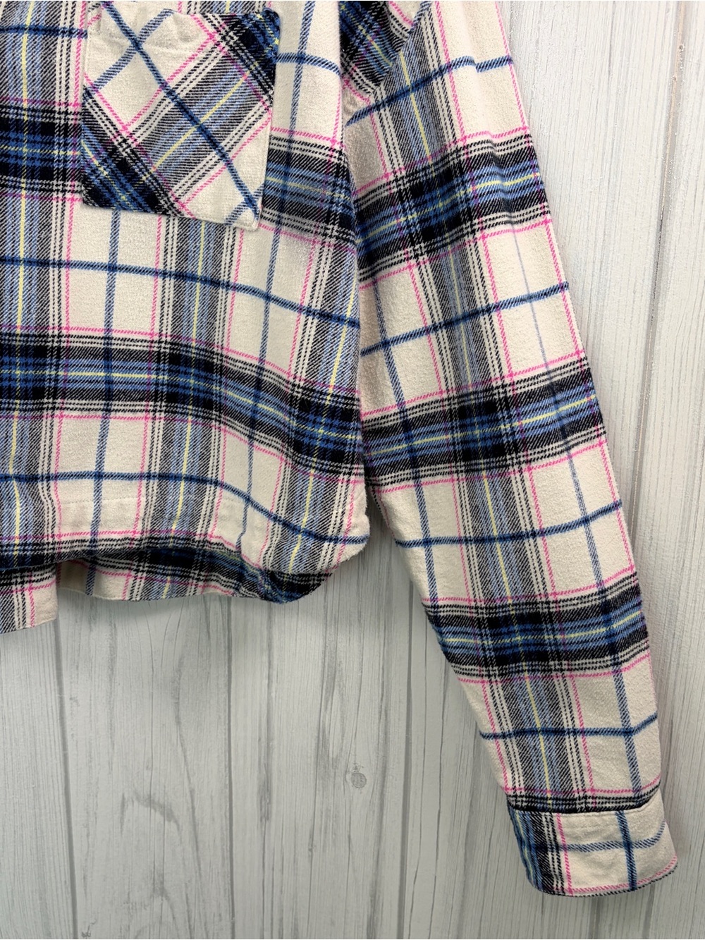 ALTAR’D STATE Cropped Plaid Flannel Button-Up, Large - Picture 5 of 14